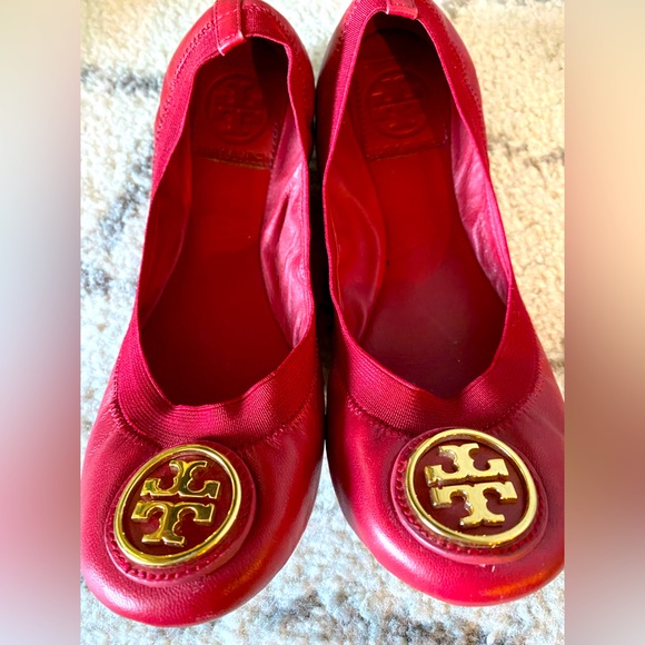 Tory Burch Shoes - Tory Burch Designer Red Caroline Ballet Flats Size 6